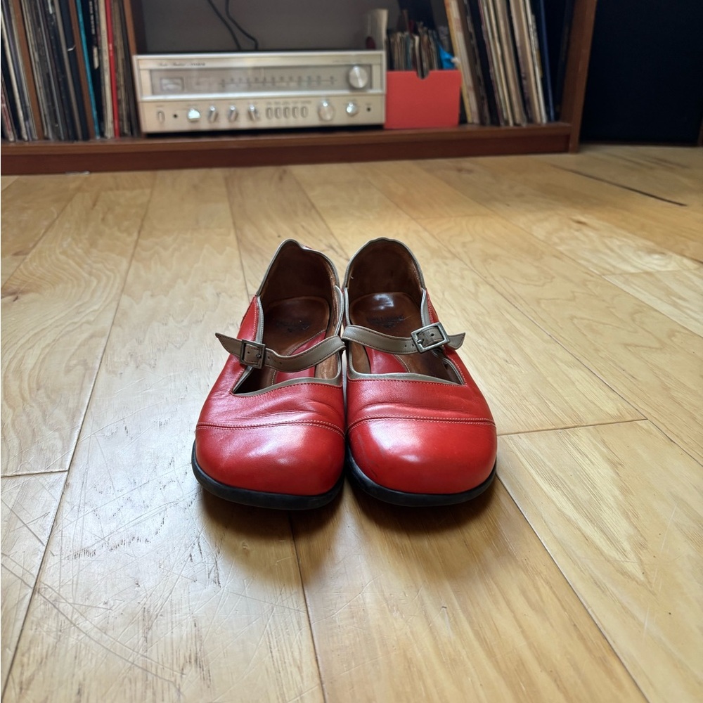 John Fluevog Orange Mary Jane Flats with Cream Strap and Trim - Picture 9 of 13